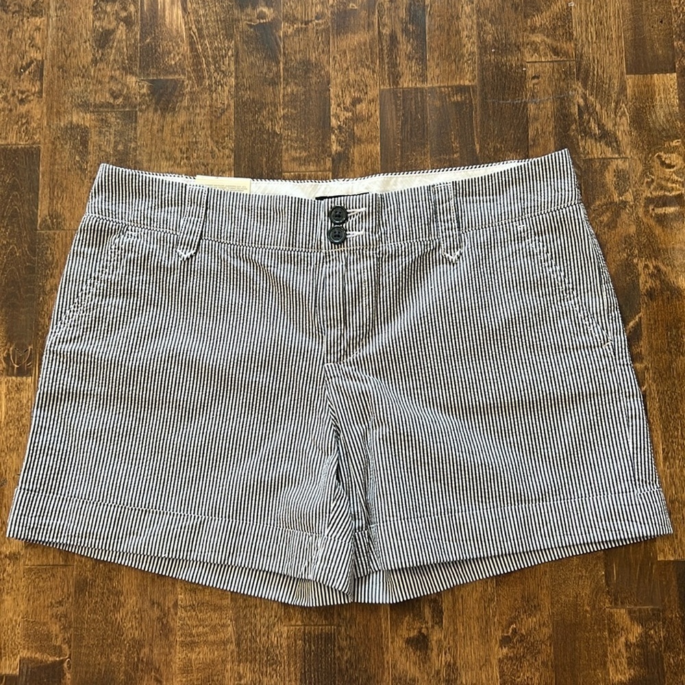TOMMY HILFIGER Preppy 100% Cotton Blue & White Seersucker Shorts Size 10 NWT
